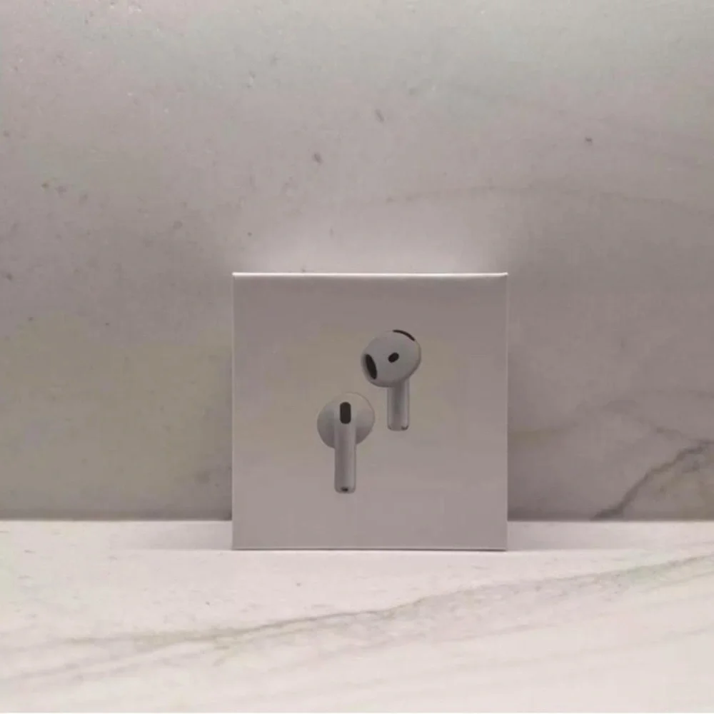 Apple AirPod 4’s with Charging Case - White